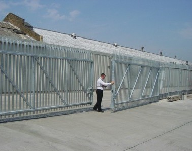 Palisade Swing Gate GT011